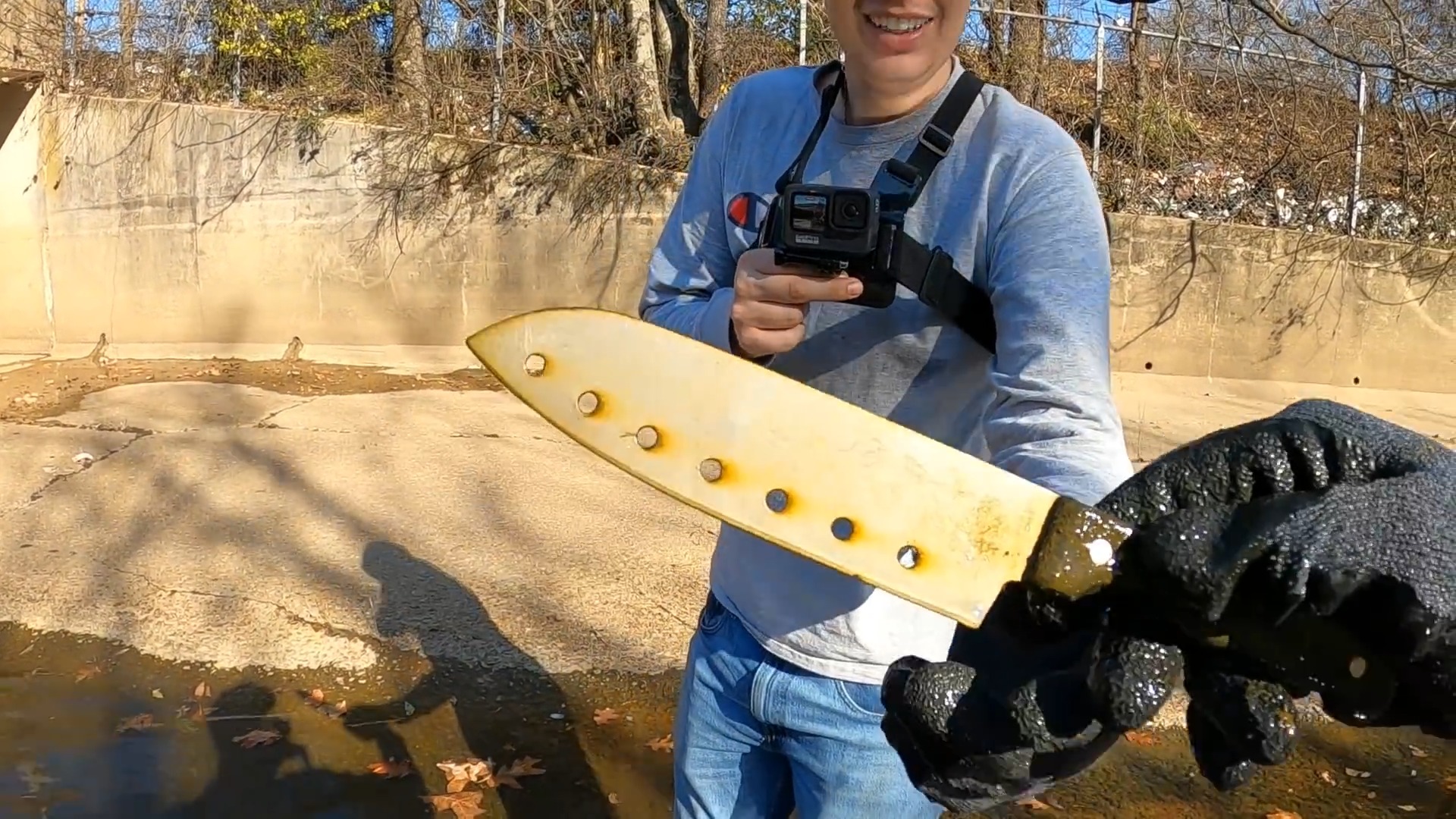 Magnet Fishing Jackpot – Finally Rich (Until We Called the Police)