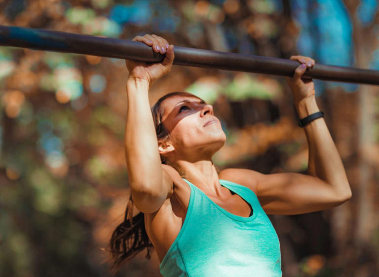 If You Can Do This Many Pull-Ups, You’re Very Strong