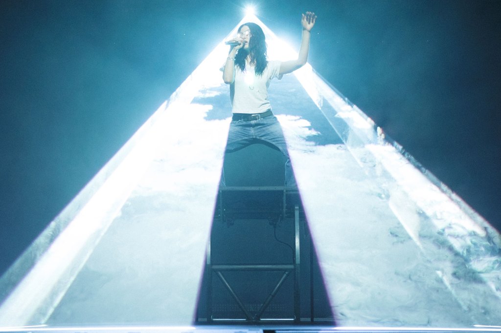 Lorde and ‘Stranger Things' Star Sadie Sink Dance It Out to ‘Green(02)