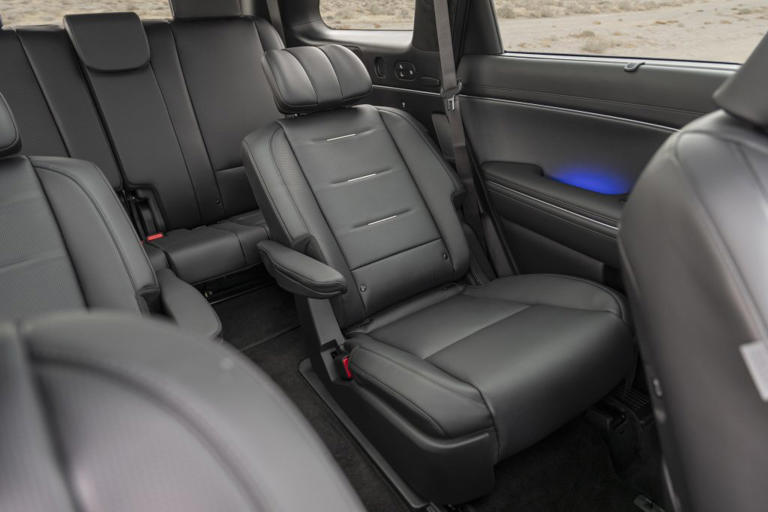 2026 Hyundai Palisade Hybrid Calligraphy AWD: Korean SUV Style!