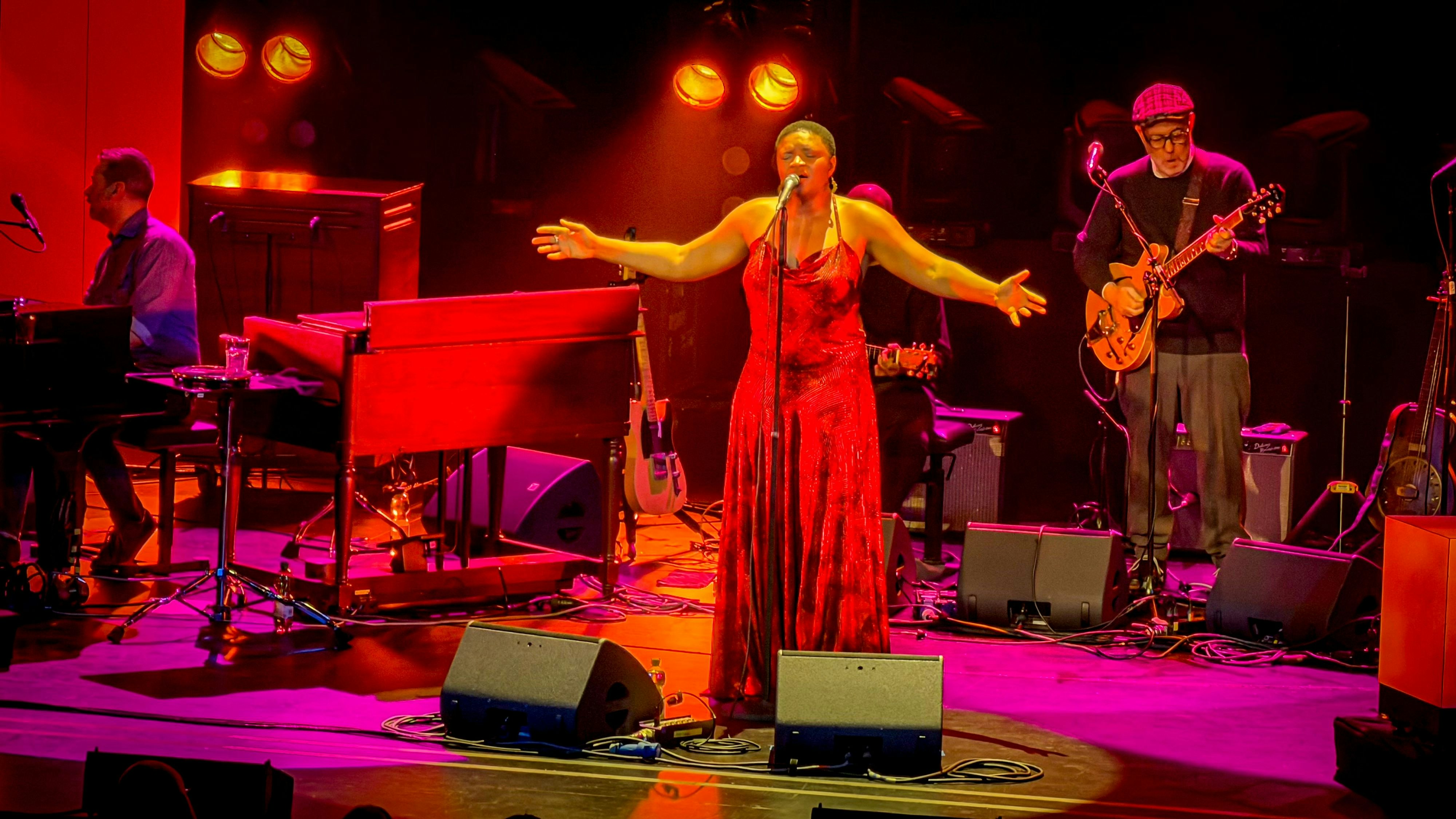 Jazztage 2025: Lizz Wright und Emily Otto begeistern im Erholungshaus