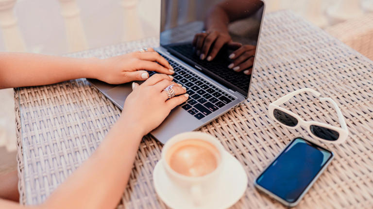4 Mistakes People Make With Their MacBook That Can Shorten Its Lifespan