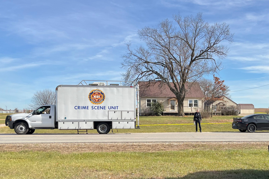4 law enforcement officers shot in rural Kansas responding to domestic ...