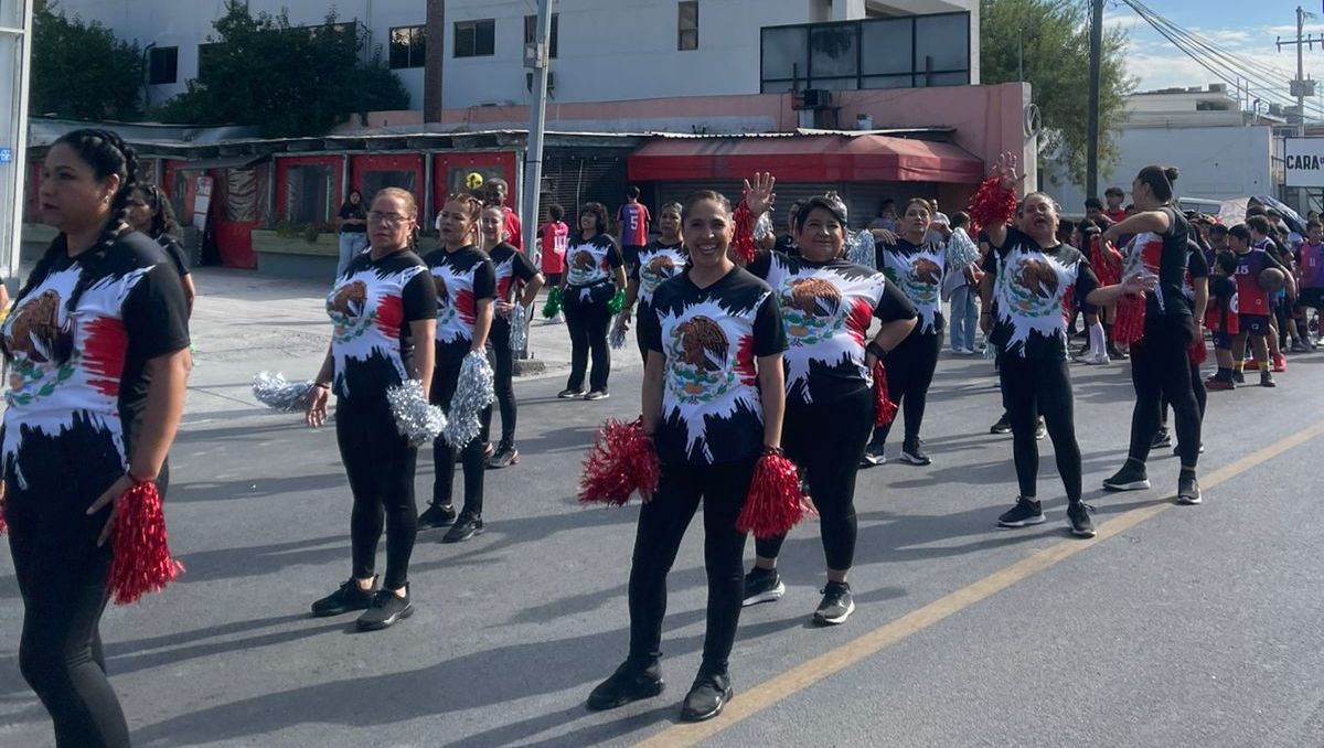 Más de 3 mil personas participan en el Desfile de la Revolución ...
