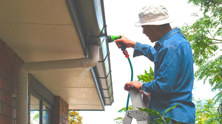 How To Unclog A Downspout If You Don't Have Any Tools