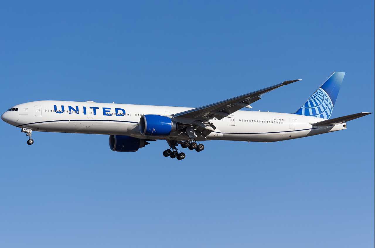 United Flight Diverts After Passenger Claims Wife Has Bomb