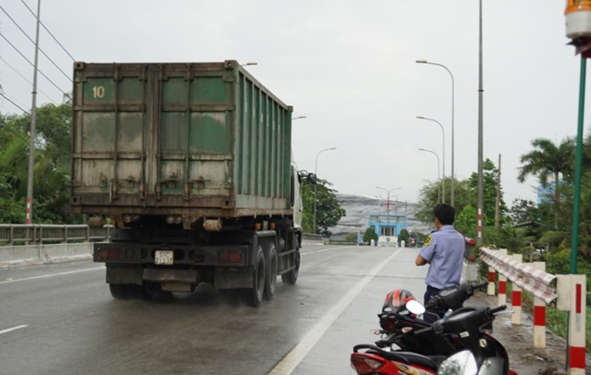 Xe rác được đề xuất chạy giờ cấm ở trung tâm TPHCM