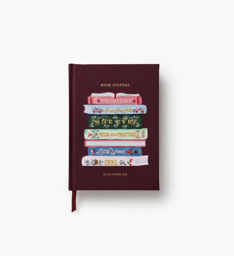 I read 200 books every year—these gifts are exactly what every reader wants