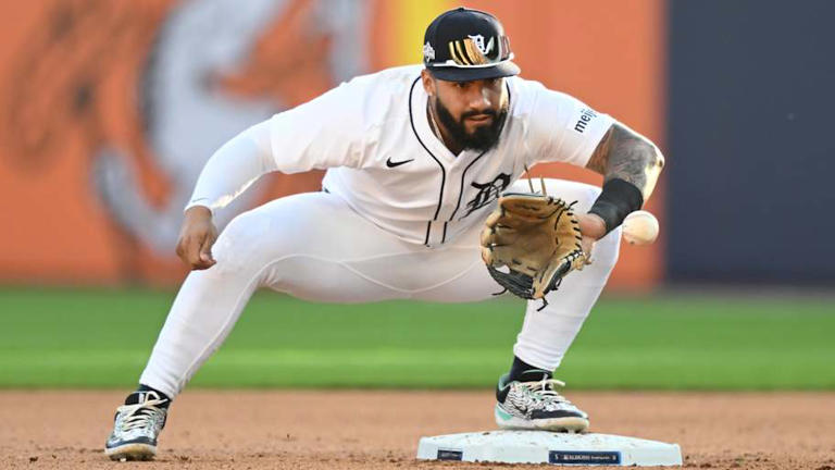 Oct 8, 2025; Detroit, Michigan, USA; Detroit Tigers second baseman Gleyber Torres (25) prepares to turn a double play against the Seattle Mariners in the eighth inning during game four of the ALDS round for the 2025 MLB playoffs at Comerica Park. | Lon Horwedel-Imagn Images