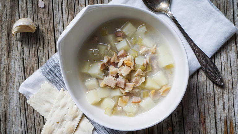 What's The Difference Between Maine And Rhode Island Clam Chowder?