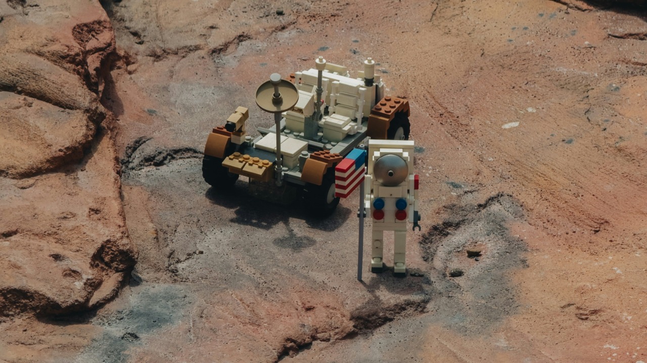 NASA rover spots something on Mars that does not belong there