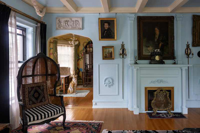 Once popular in Victorian homes, skiffers are 2026's tiniest decor trend