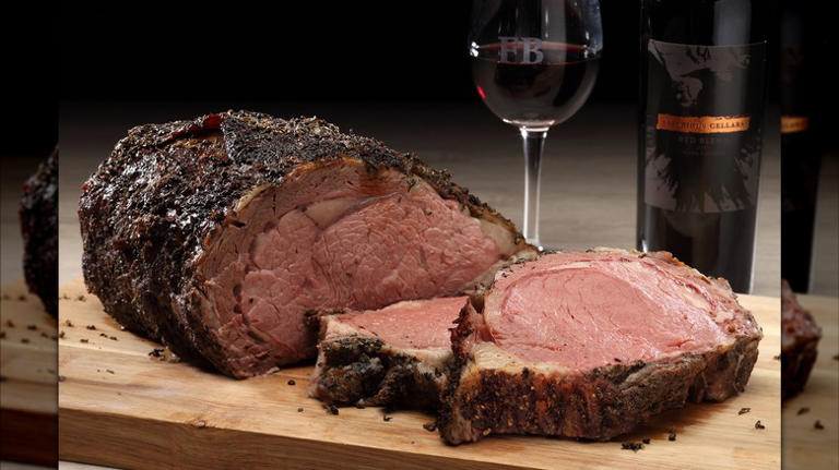 7 Restaurant Chains With The Best Prime Rib, According To Reviews
