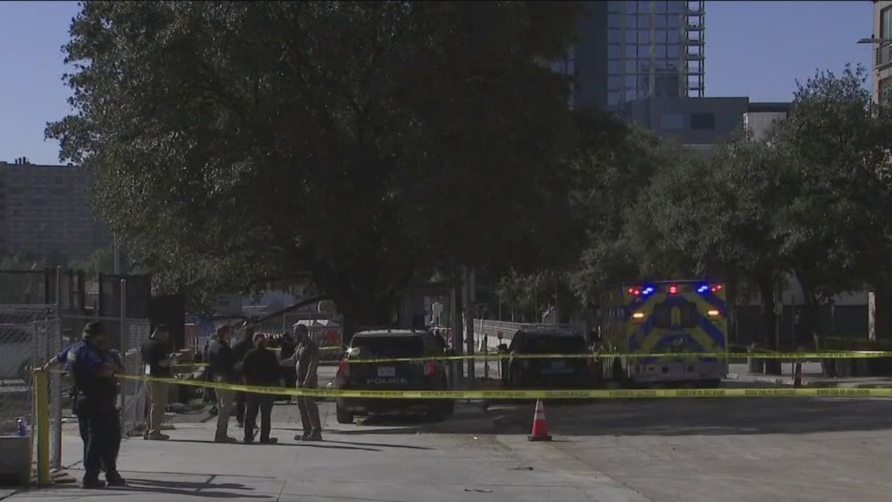APD identifies man shot, killed at downtown Austin bus stop