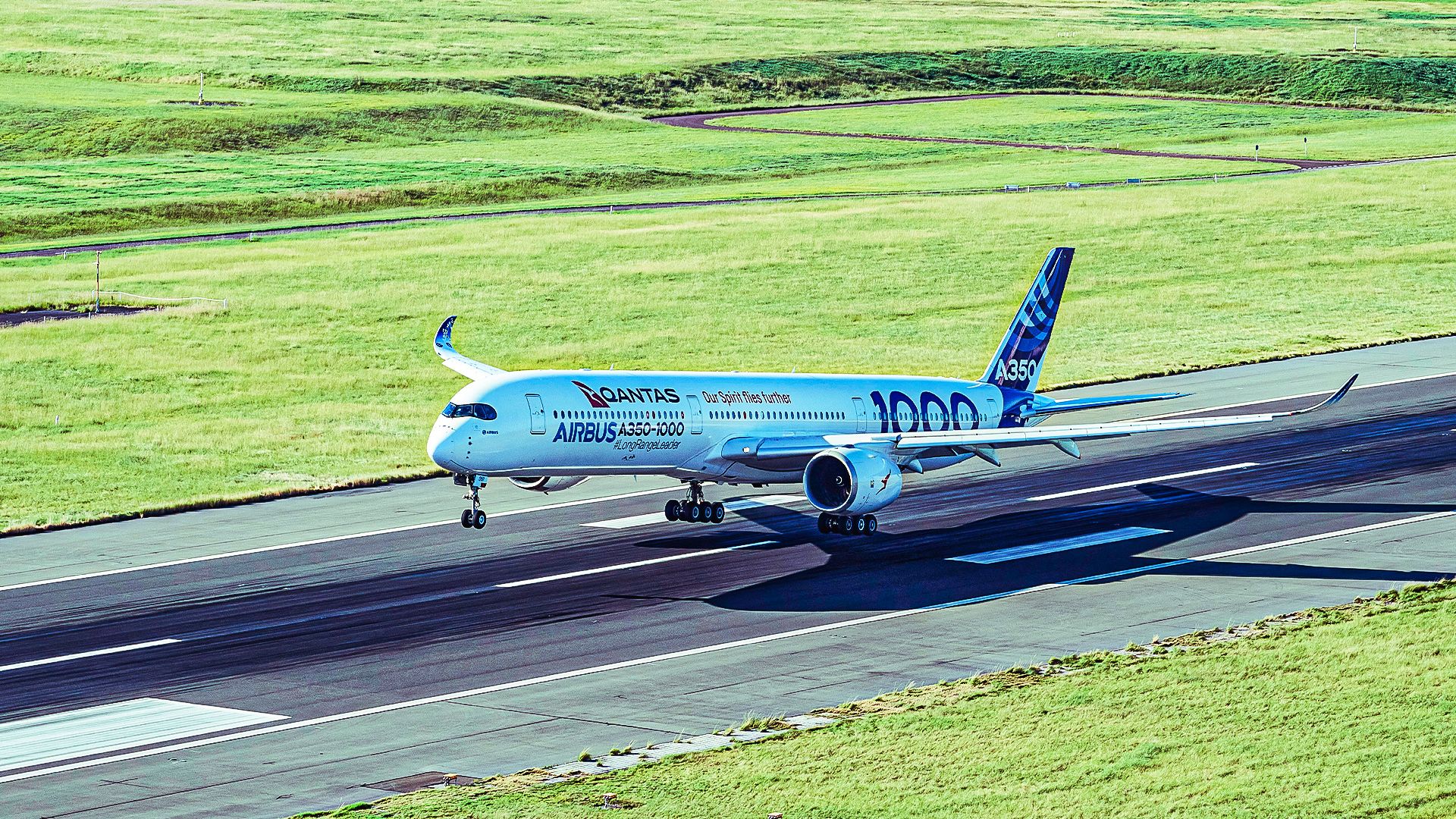 Here’s how much more range the Airbus A350-1000 has compared to the ...