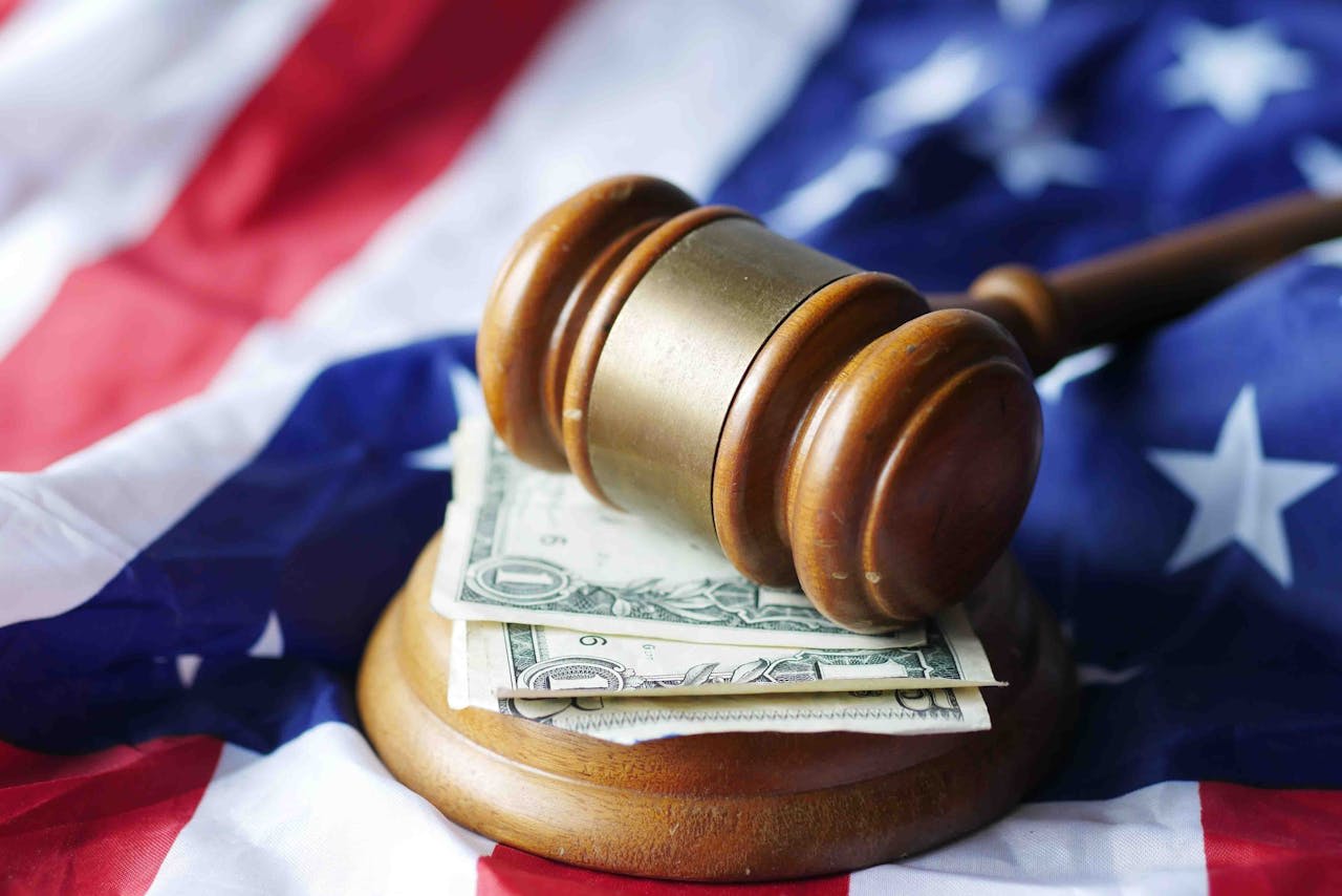 £760 Billion Tariff Refund Crisis: What Happens if the Supreme Court ...