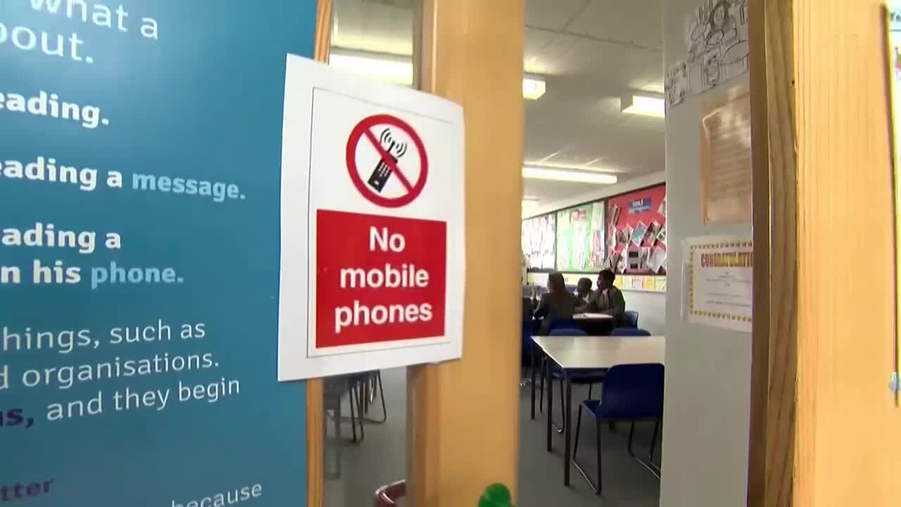 Williamson County School Board looks to amend cell phone policy