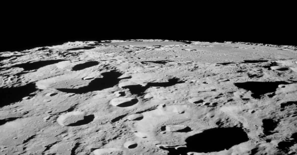 A detailed image of the lunar surface (Image Source: NASA)