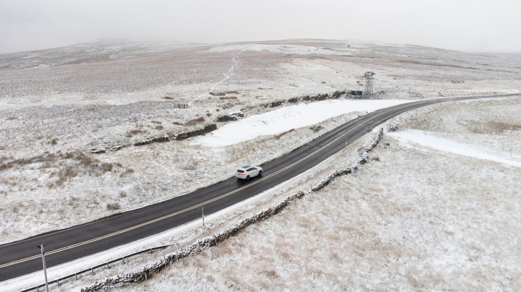 Snowy weather forecast for UK after ‘Arctic air’ brings cold health alerts
