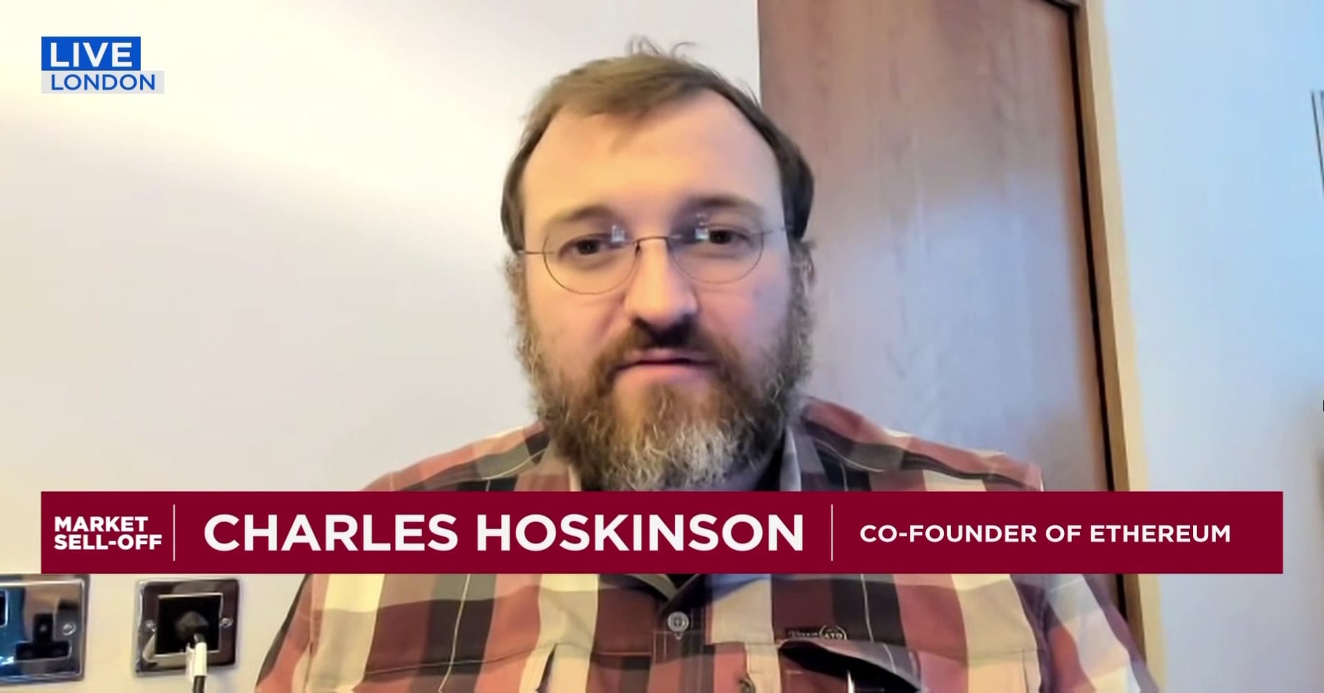 Hoskinson: Bitcoin will be up to $250,000 by end of 2026 | Watch