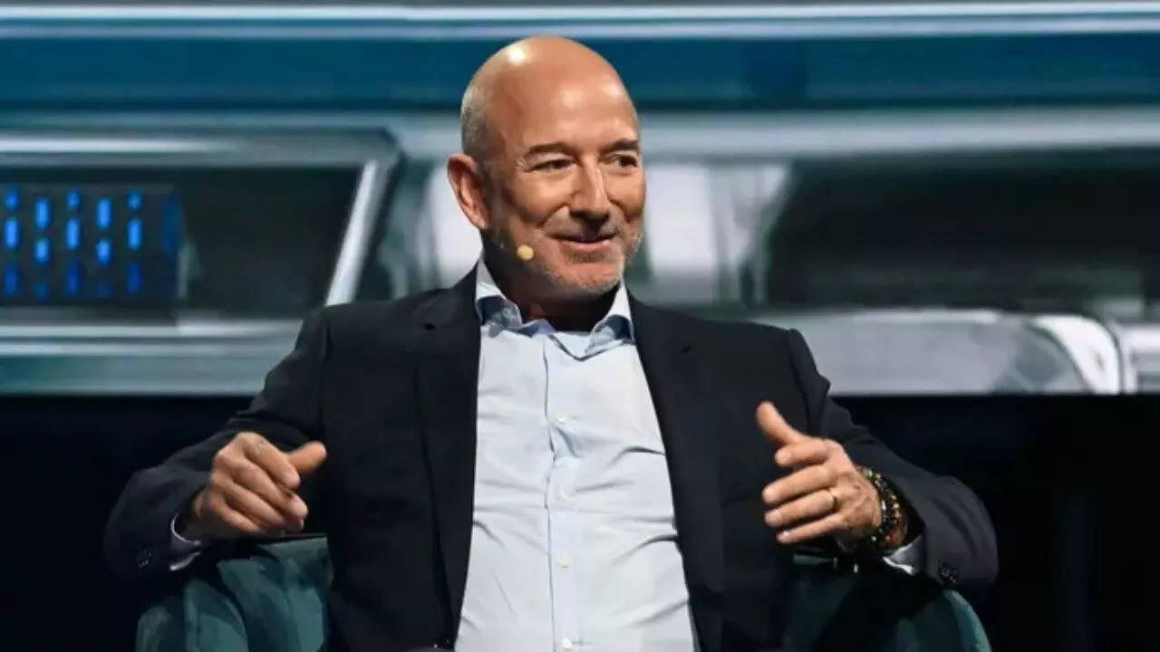 Jeff Bezos to lead $6.2 billion AI startup Project Prometheus ...