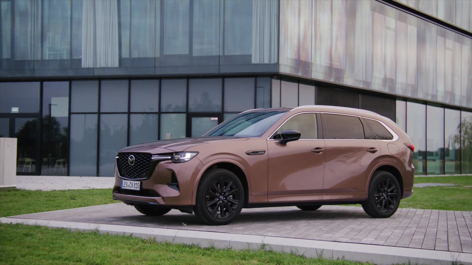 ココア 2026 Mazda CX-80 Design preview in Melting Copper | Watch