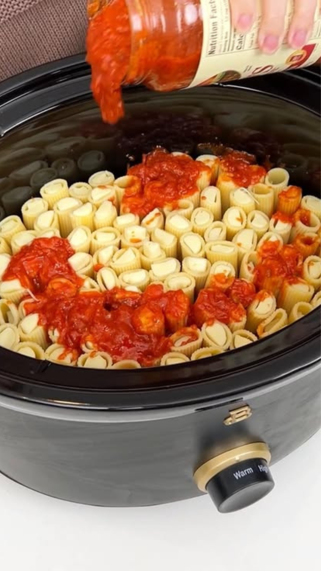 This Easy Slow Cooker Pasta Dinner Turns Out Amazing!