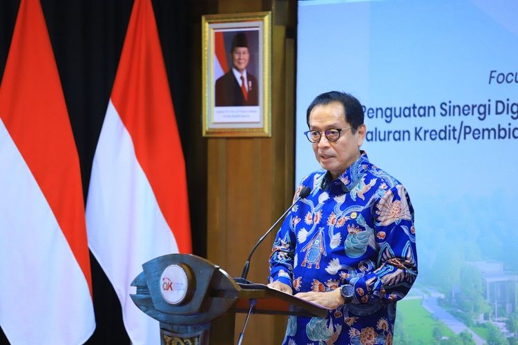 Kredit UMKM Menurun di Oktober 2025, OJK Catat Kontraksi