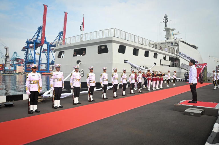Wakil Presiden (Wapres) Gibran Rakabuming melakukan kunjungan kerja ke Kabupaten Kepulauan Seribu, Provinsi DKI Jakarta, Selasa (18/11/2025) (dok. Setwapres)
