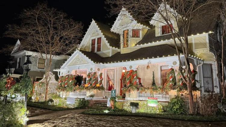 Step back in time at Decatur's Historic Christmas Tour Dec. 13