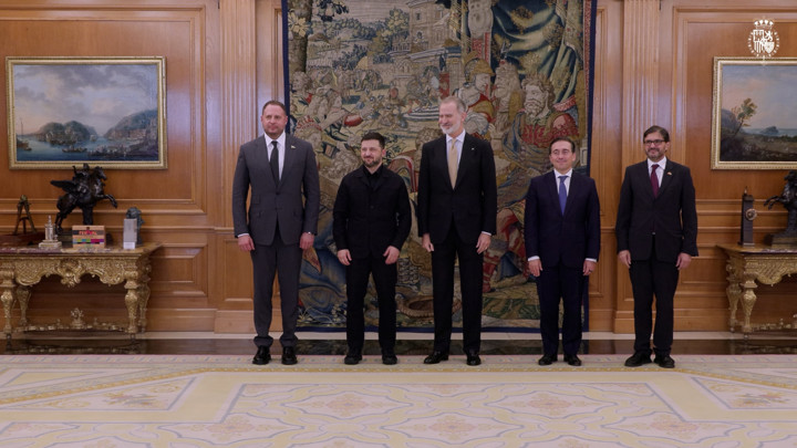 Zelenski mantiene un encuentro con el Rey Felipe VI en Zarzuela