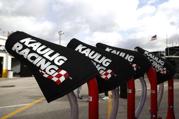 Dana White fuels NASCAR rumors with UFC face off gesture