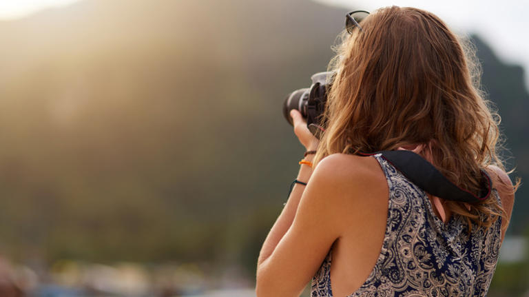 What Does 'DSLR' Actually Mean On A Camera?