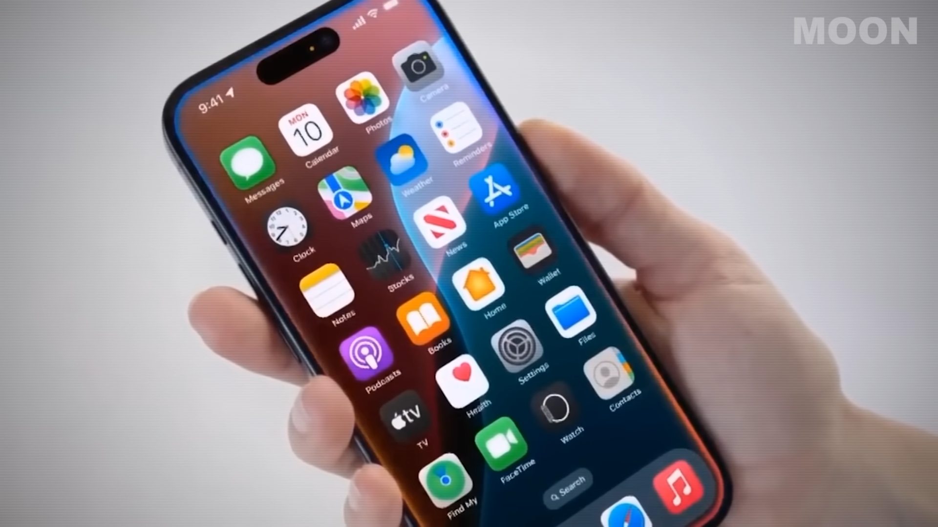 why-apple-s-siri-upgrade-we-all-bought-an-iphone-for-still-isn-t-here