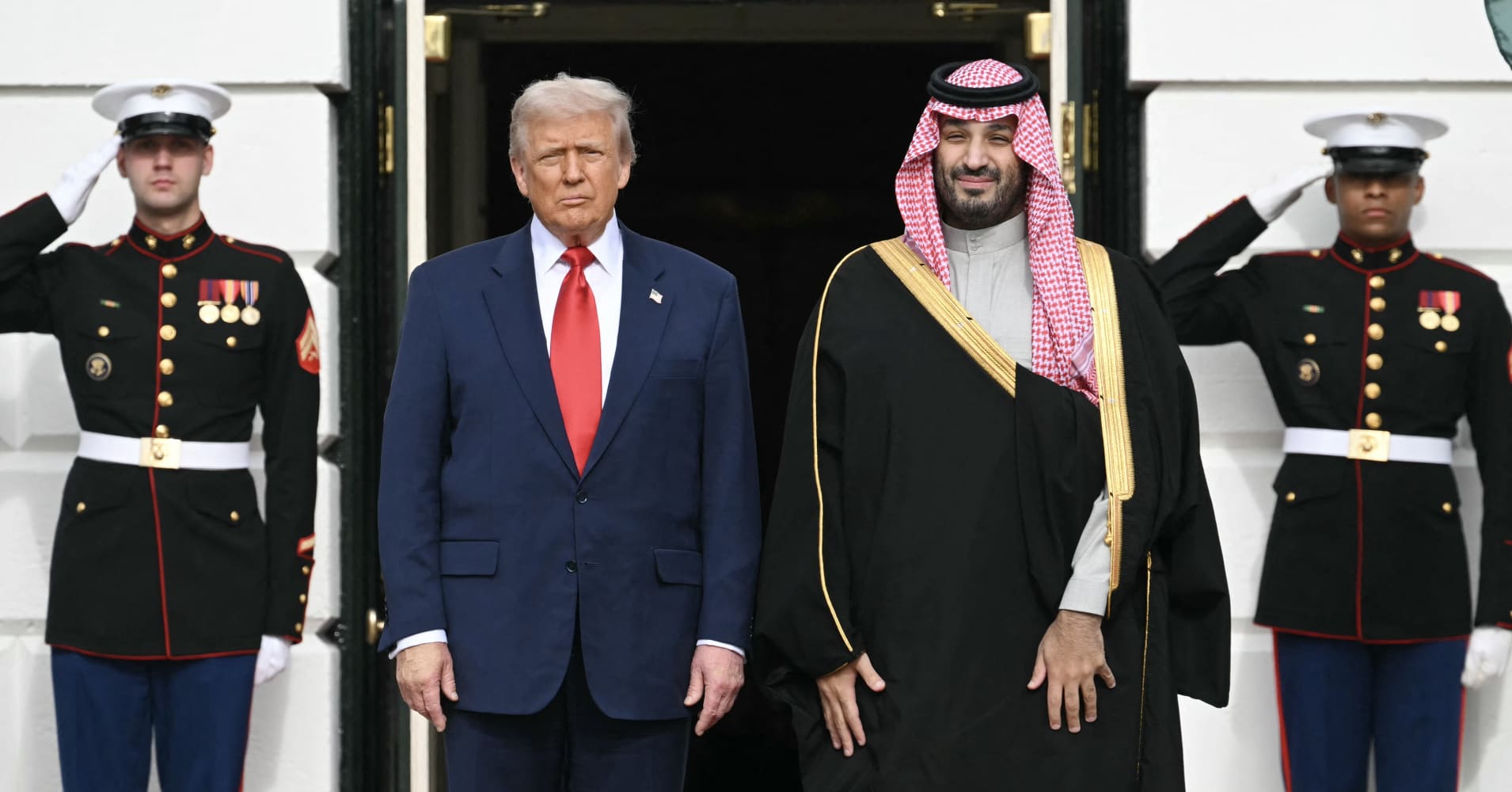 Trump, Saudi crown prince bin Salman brush off criticism of Khashoggi ...