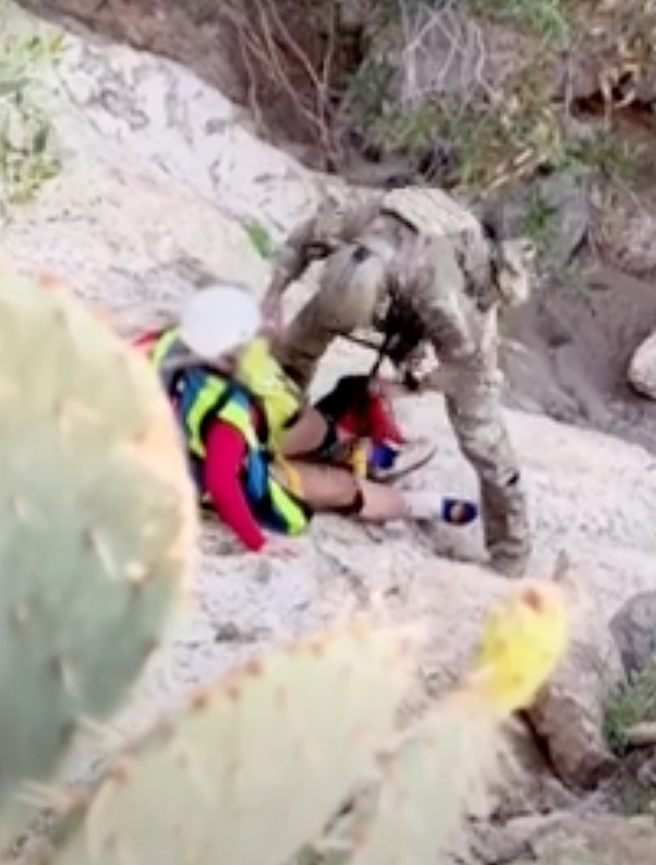 Watch: Dramatic airlift rescue of Arizona hiker after suffering injury ...