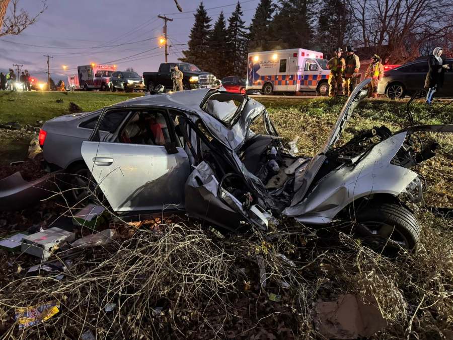 One transported to hospital after crash in Jefferson County