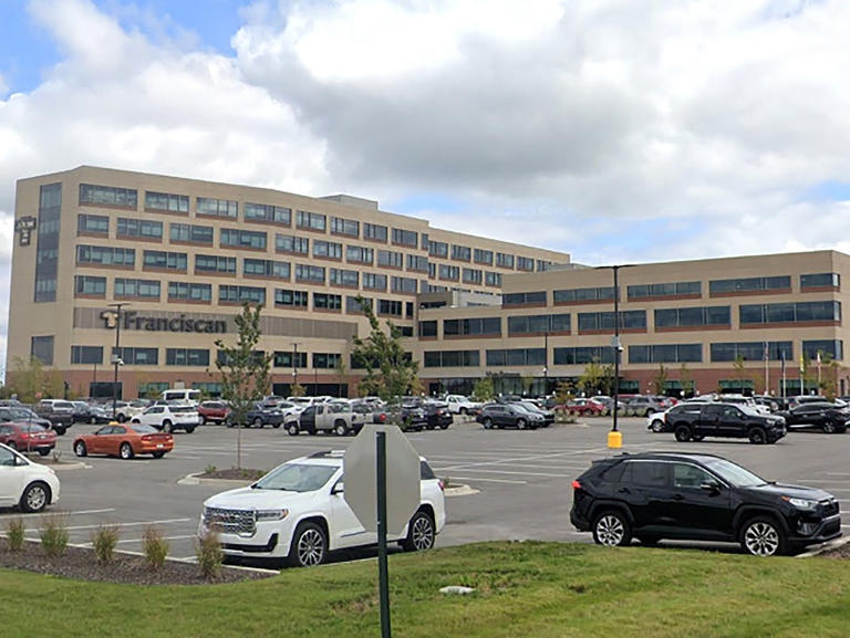 Family says Indiana hospital discharged mom in labor, leading to