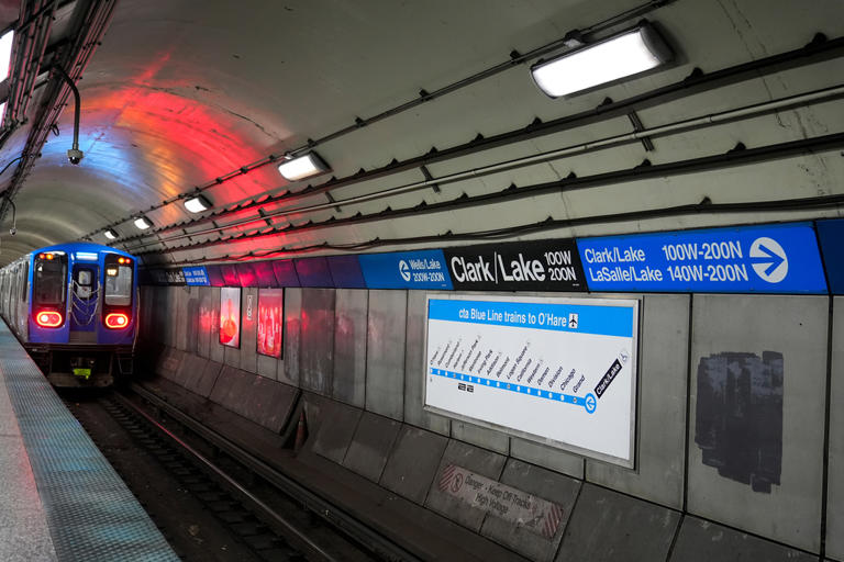 Man sets fire to a woman on a Chicago L train before fleeing, police say