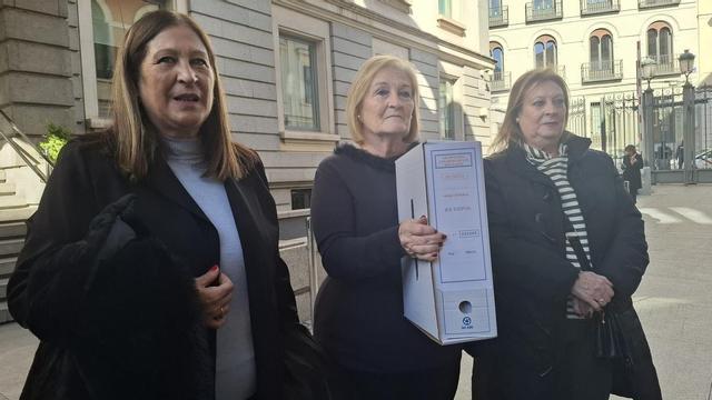 La familia de Caparrós accede 48 años después a la información secreta ...