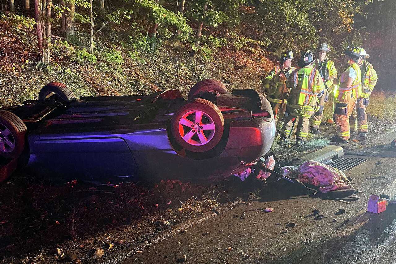 Colchester woman injured in Haddam rollover crash on Route 9 overnight ...