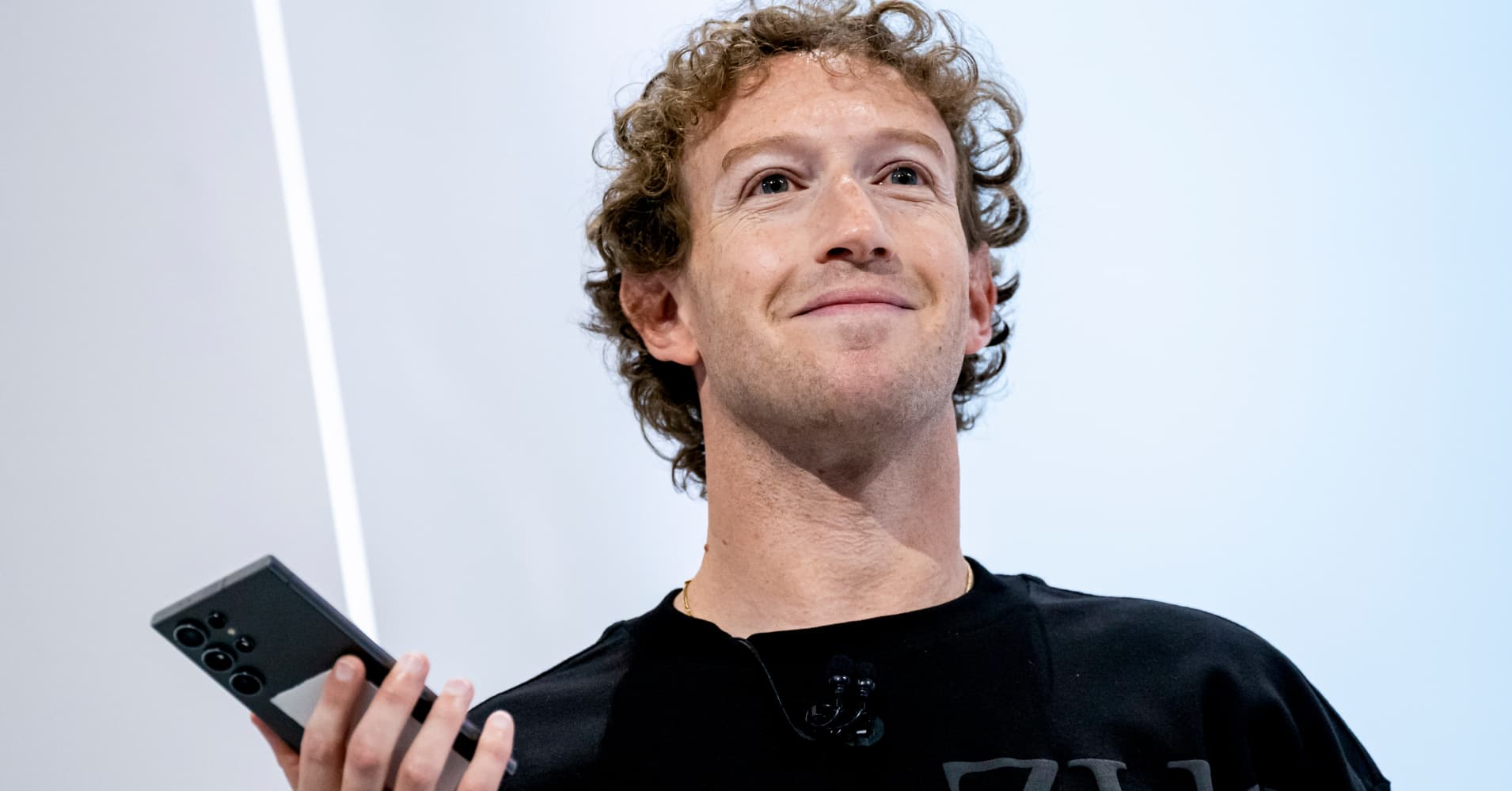 Meta wins FTC antitrust trial that focused on WhatsApp, Instagram