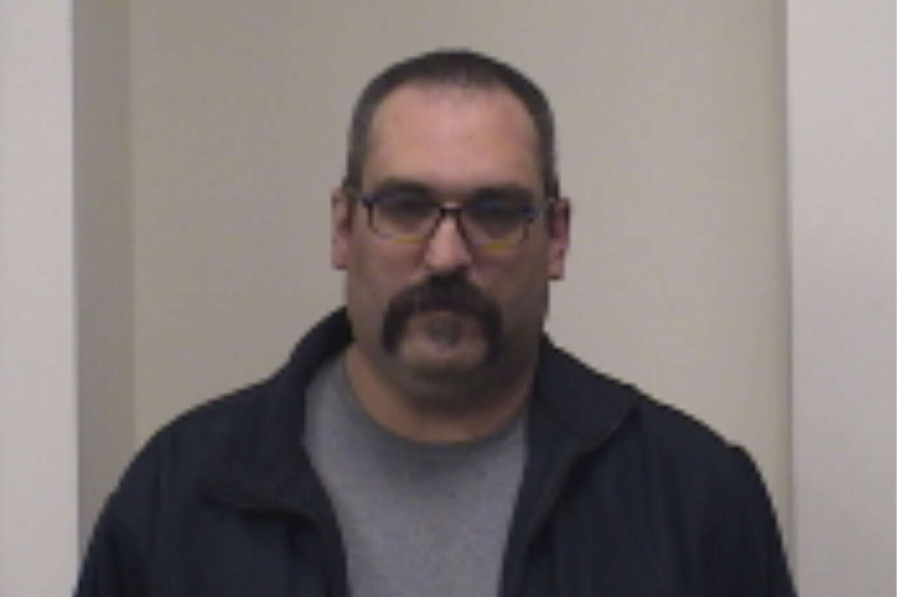 Ex-Redding firefighter used department gas card to repeatedly fill up ...