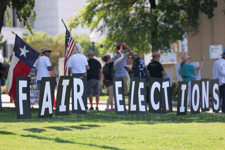 Texas map tossed out in national redistricting fight. Does it impact ...