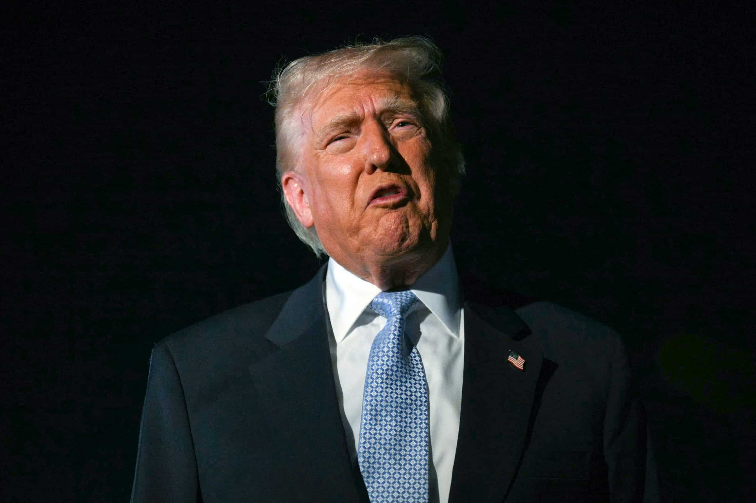 Trump threatens ABC News in Oval Office meltdown