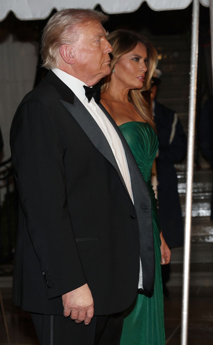 Melania Trump wears jewel-green strapless gown at White House state dinner  with Saudi Crown Prince