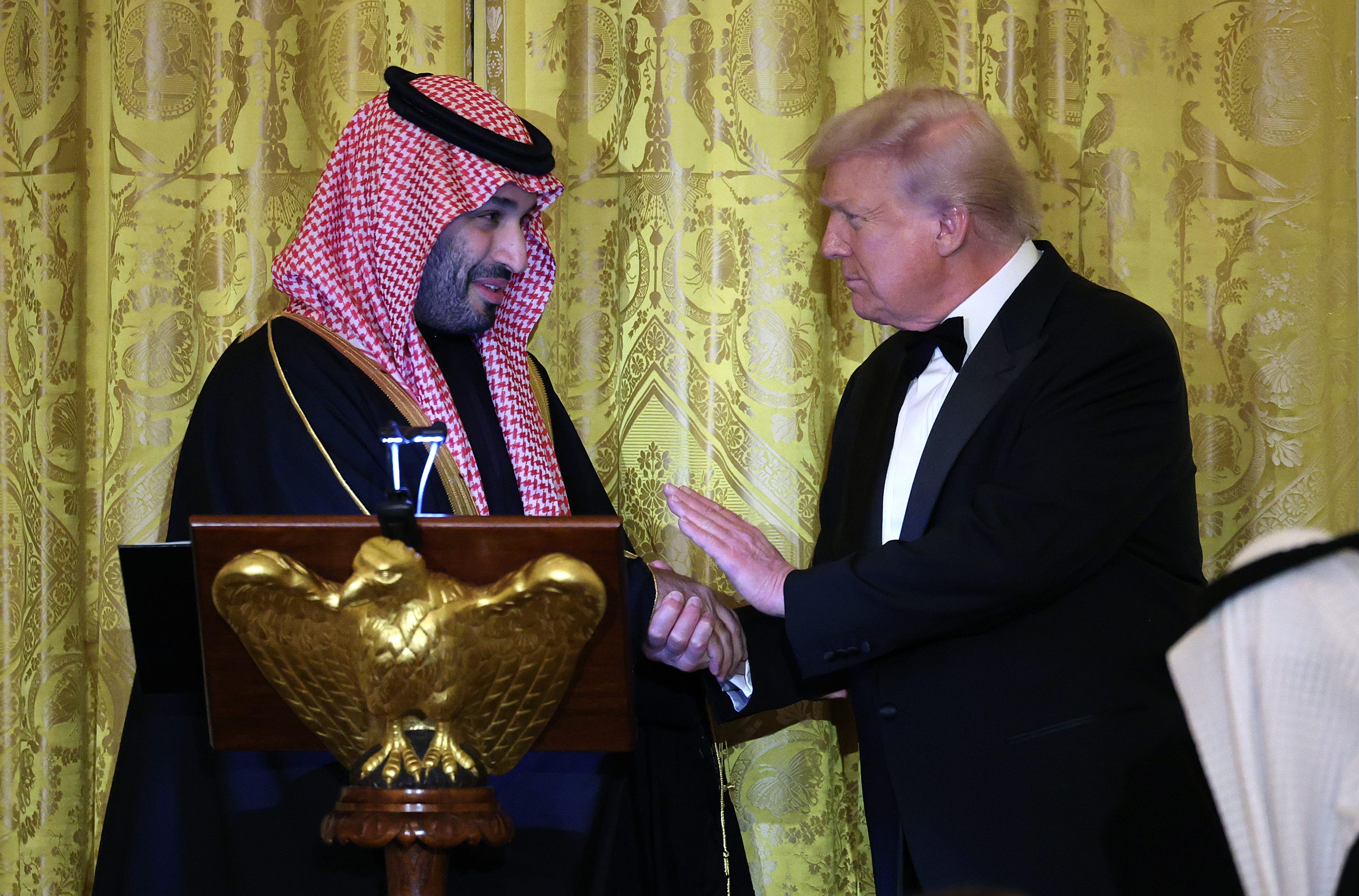 El hombre del billón de dólares: Trump corteja al príncipe saudí en una cena en la Casa Blanca