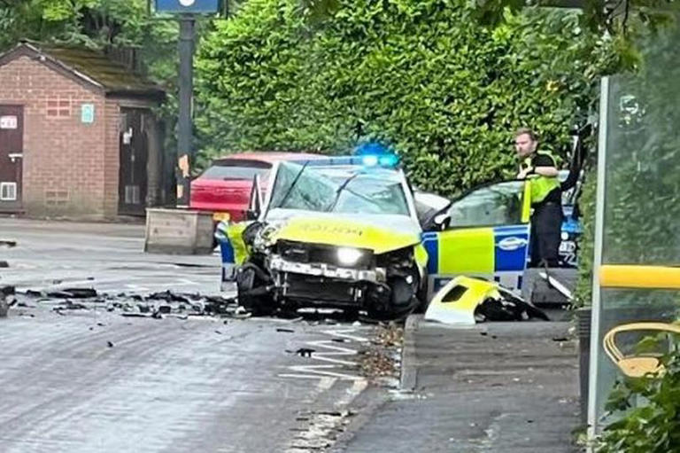 Dashcam captures moment driver deliberately crashed head-on into police car
