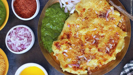 From Locho To Undhiyu: Iconic Surat Foods You Can’t Miss