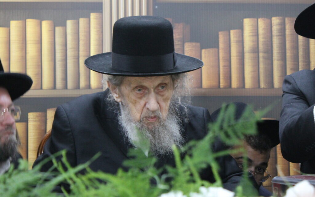 Top Haredi rabbi denounces Israeli state, religious soldiers ...
